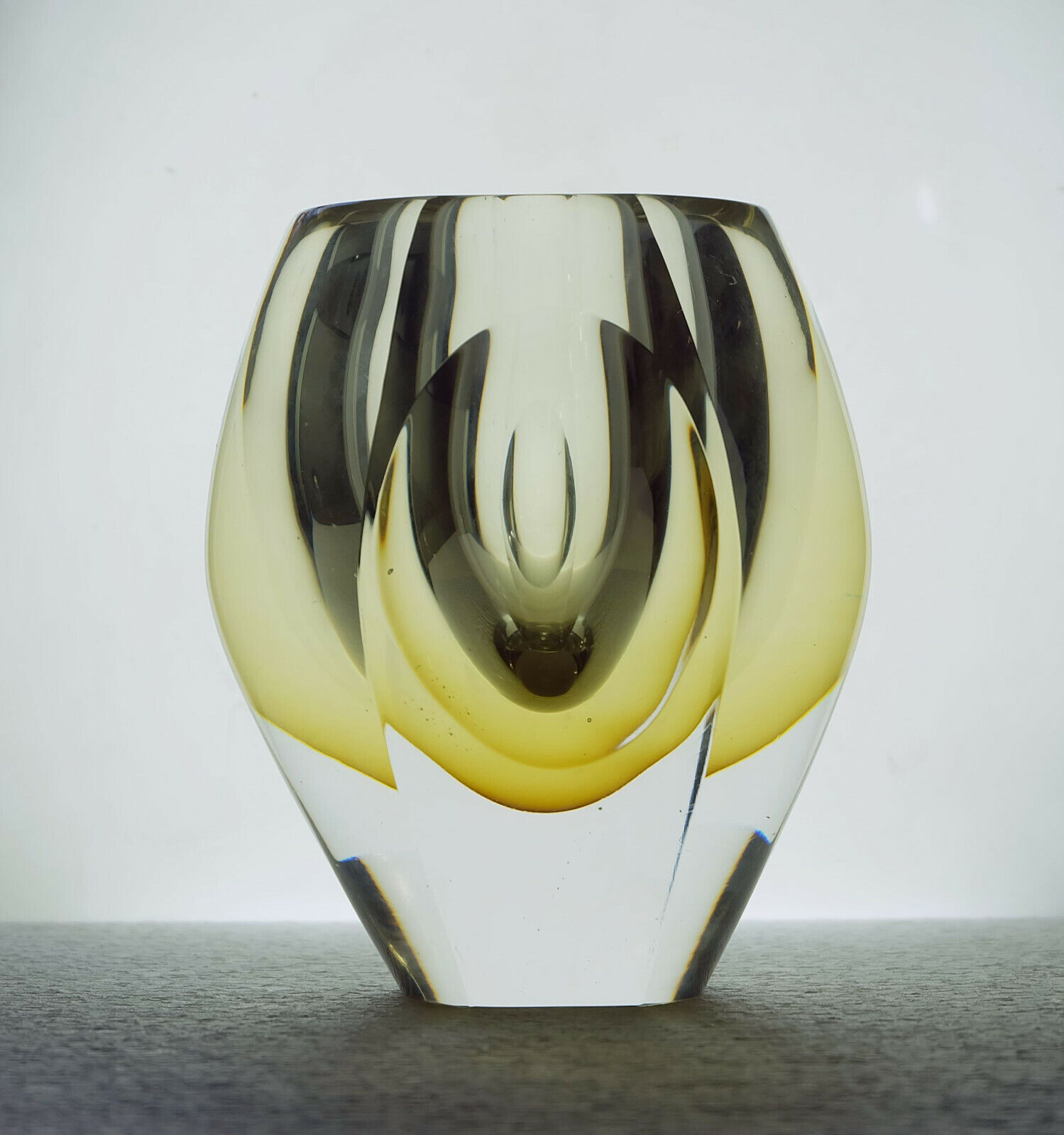 Vase de Mona Morales Schildt pour Kosta, Suède 1950