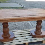Oval dining table in solid teak
