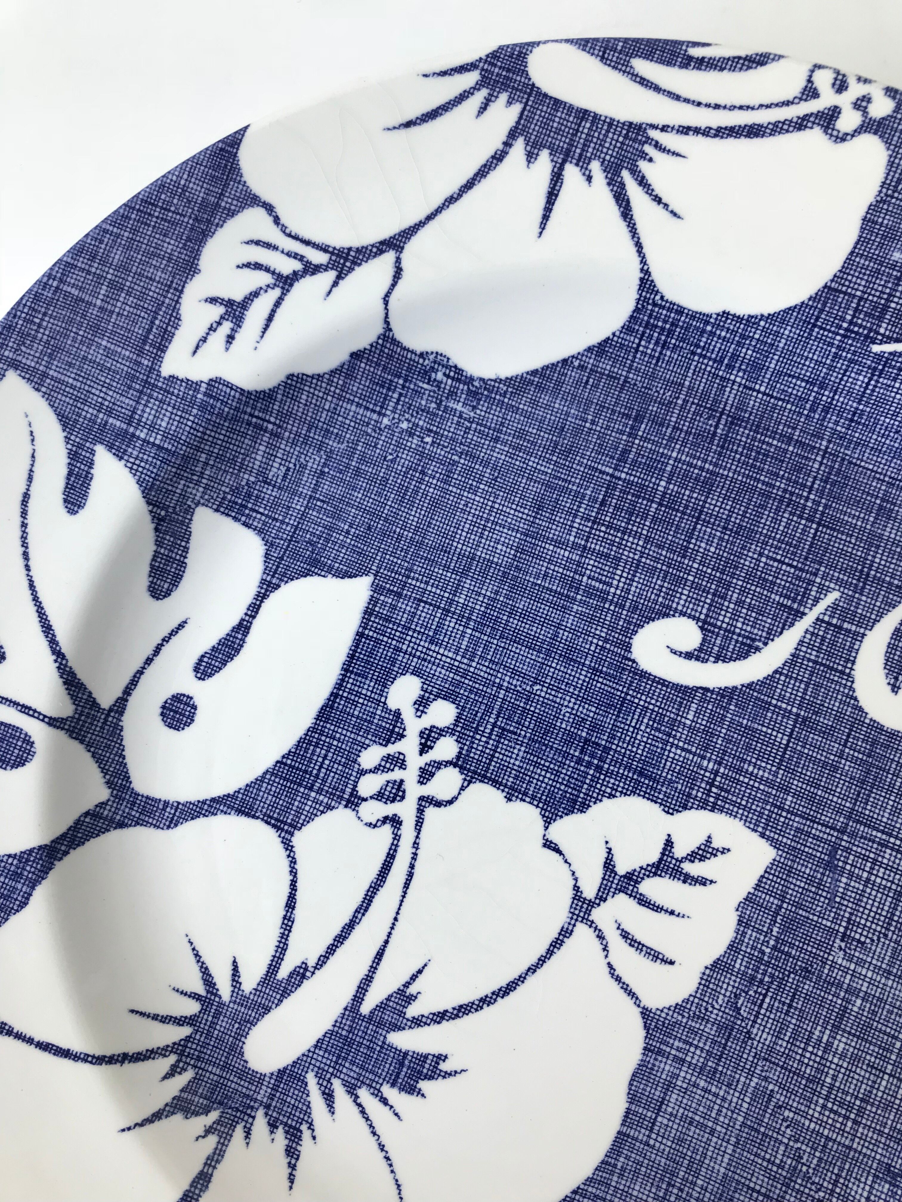 Two plates vinatge Polynesia Hibiscus