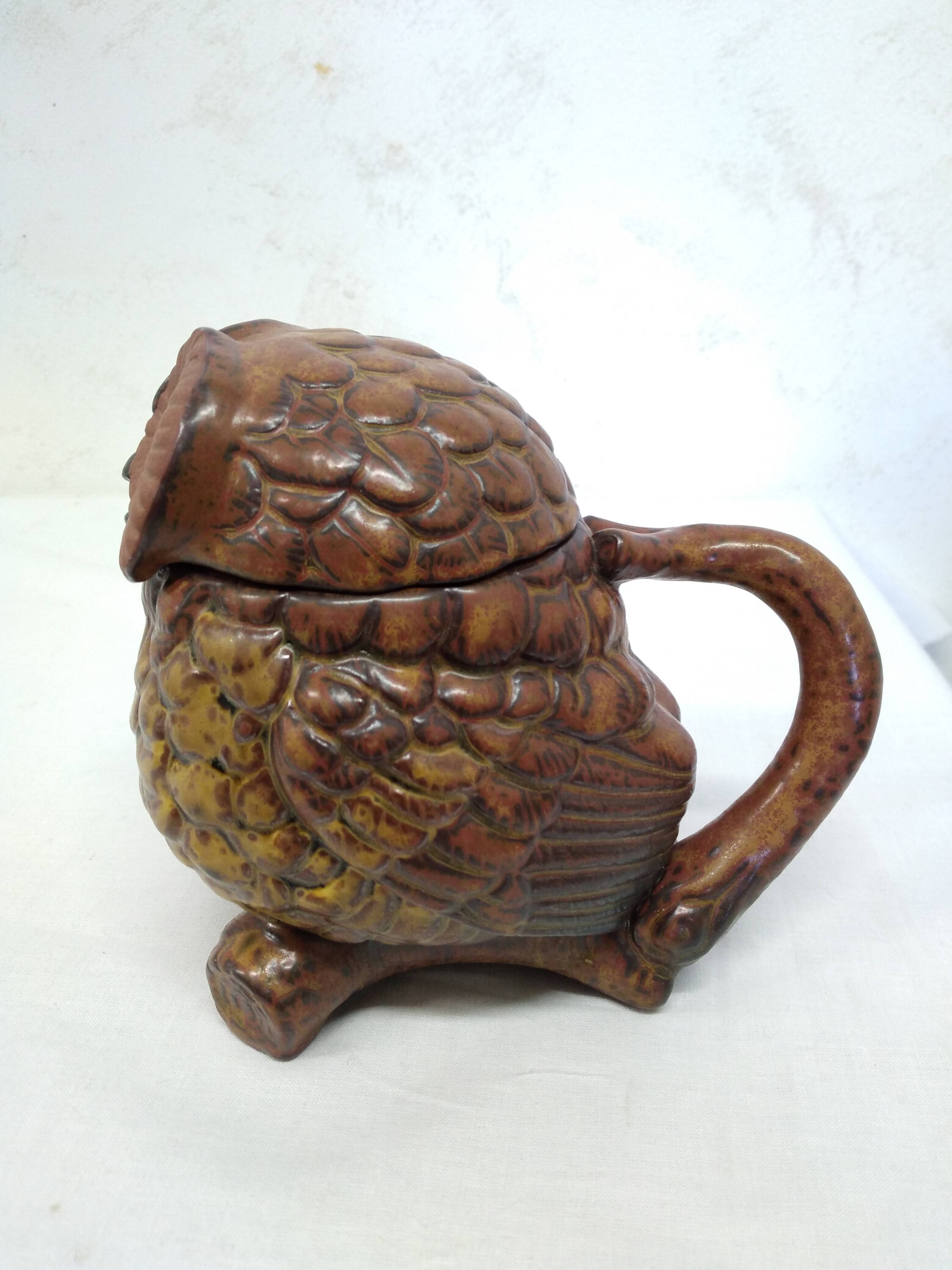 Zoomorphic owl teapot