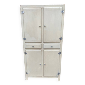 Petit buffet cuisine vintage