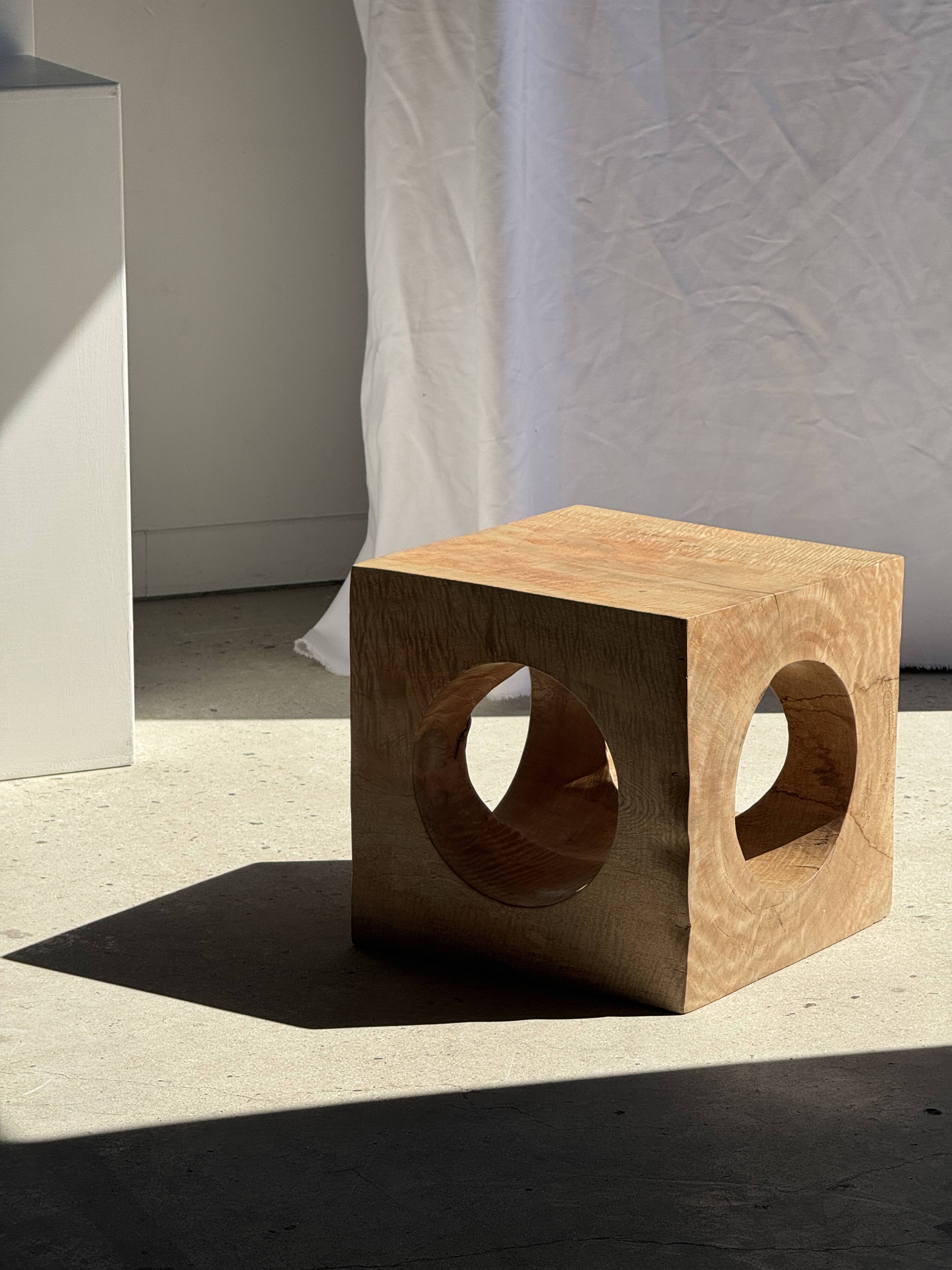 Coffee table, or openwork cubic stool in natural monoxyle mango wood H40.