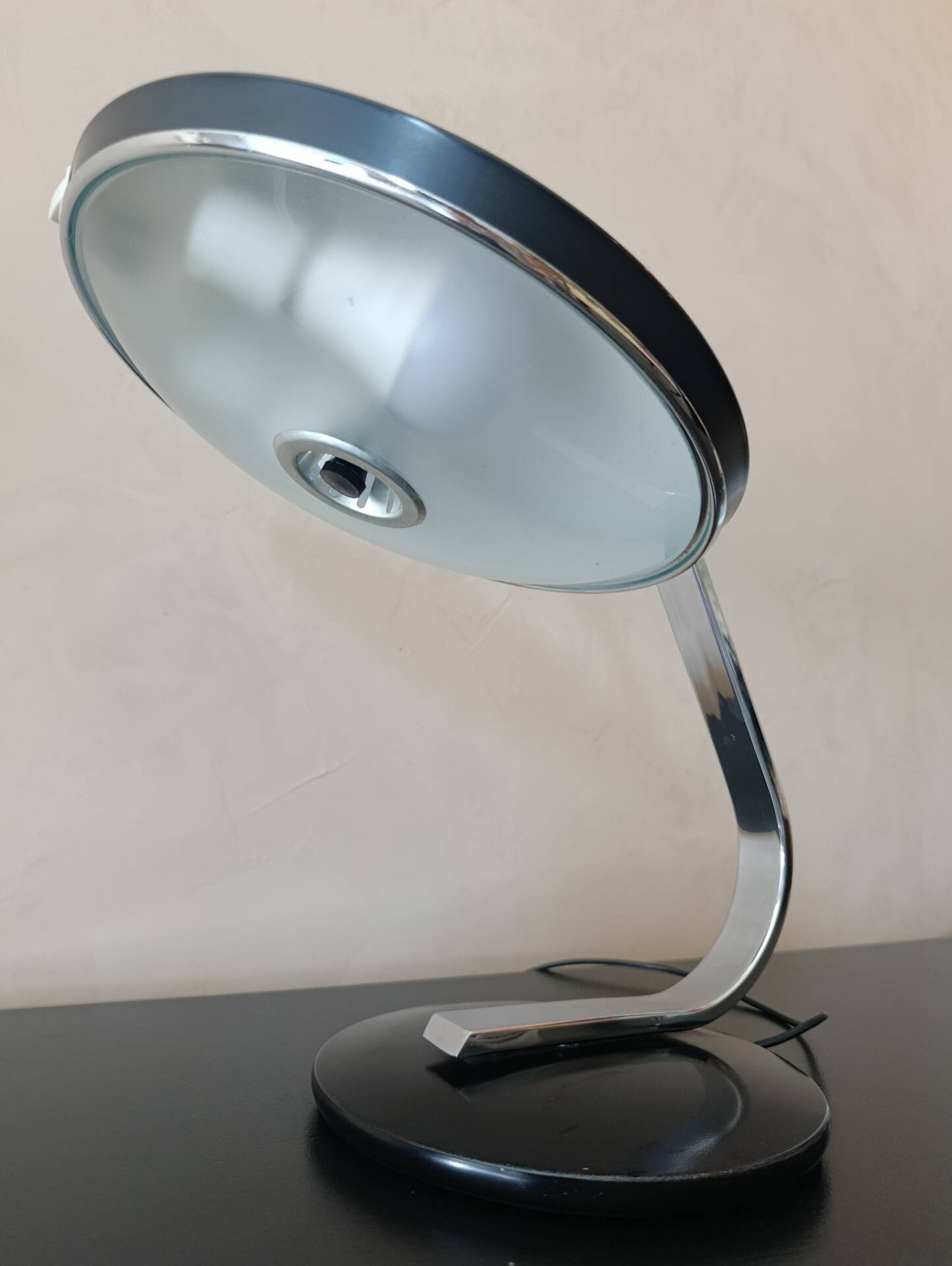 FASE 520C – Lampe design vintage espagnole – Années 70 – Noir & chrome