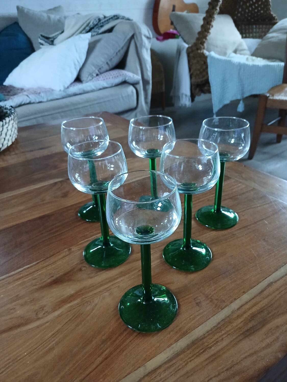 6 verres anciens à vin blanc