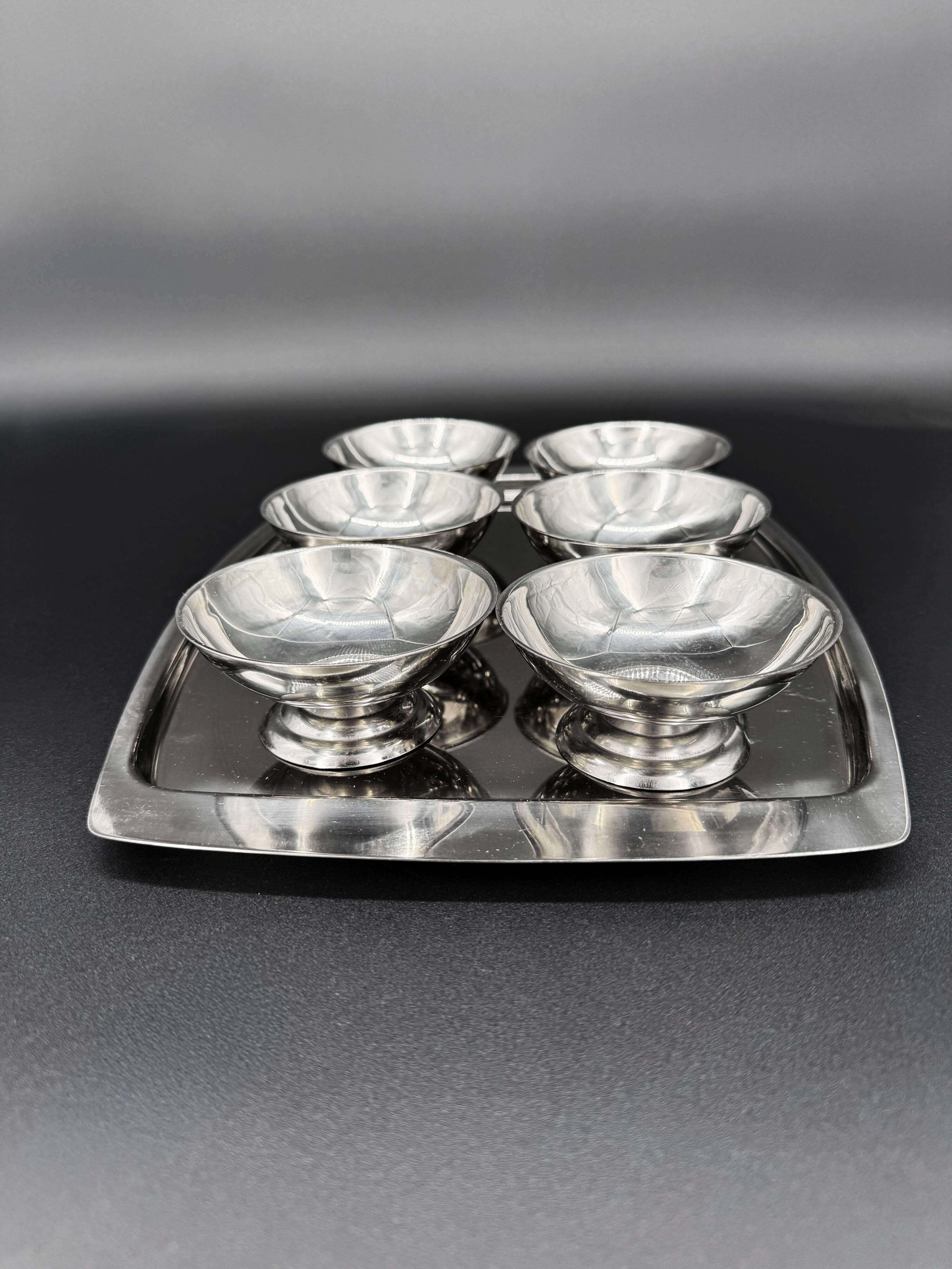 Set of 6 bowls on a tray, mid-century 1960s design