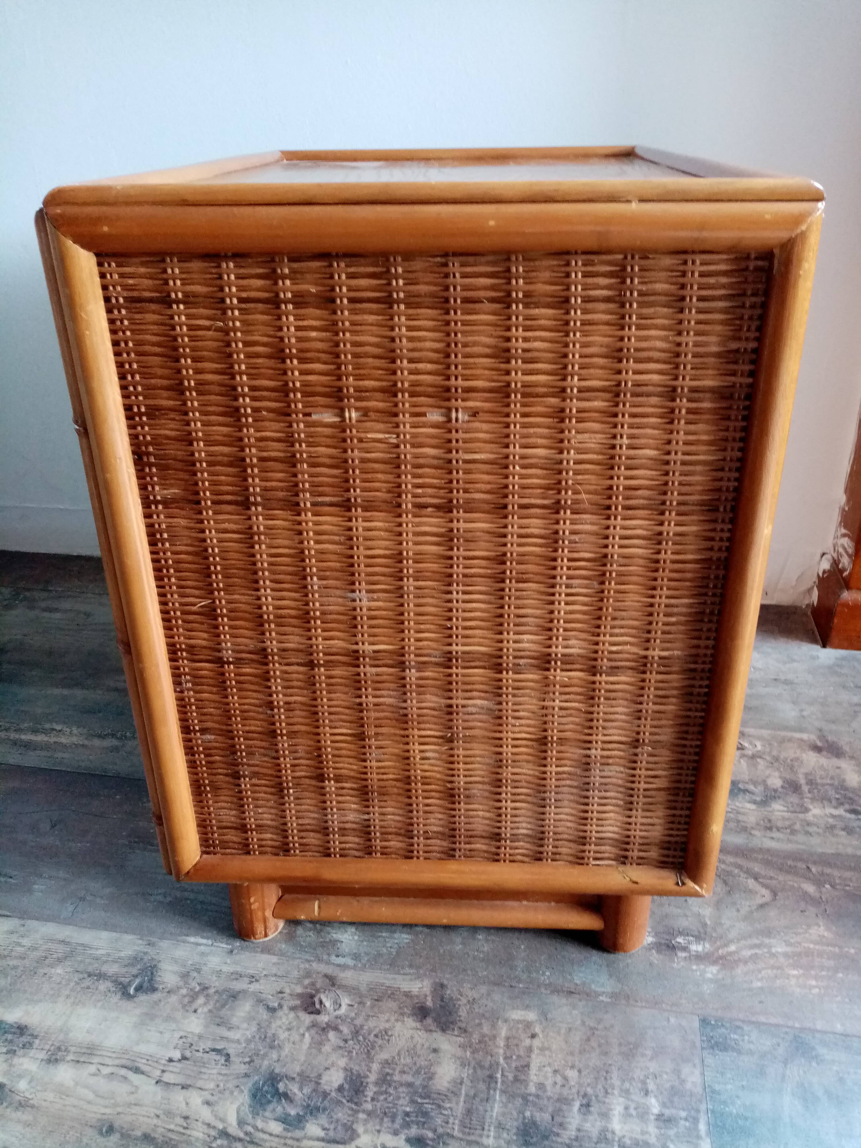 Bamboo and rattan auxiliary furniture