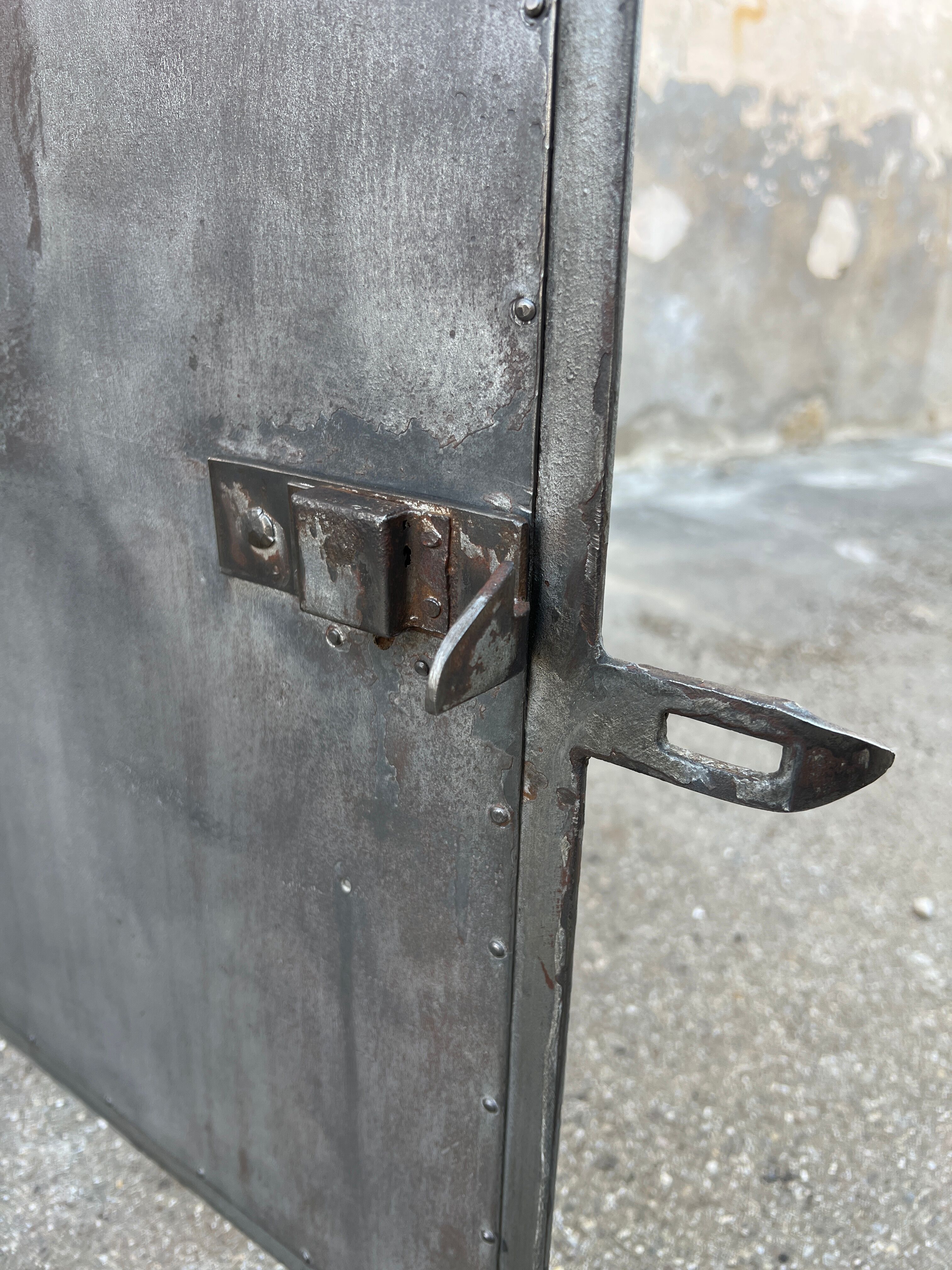 Riveted SNCF Electric Box