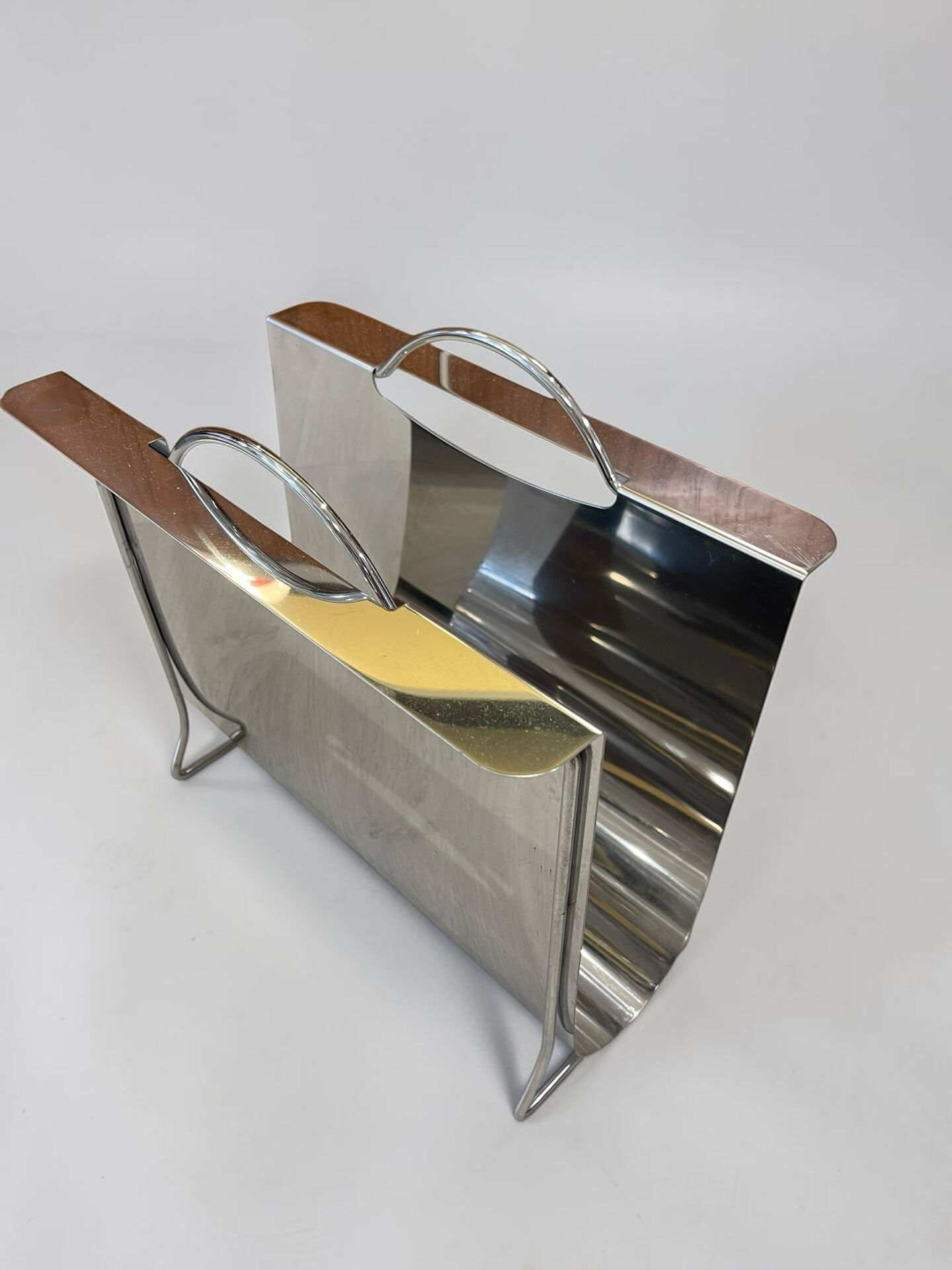 Magazine rack 1970