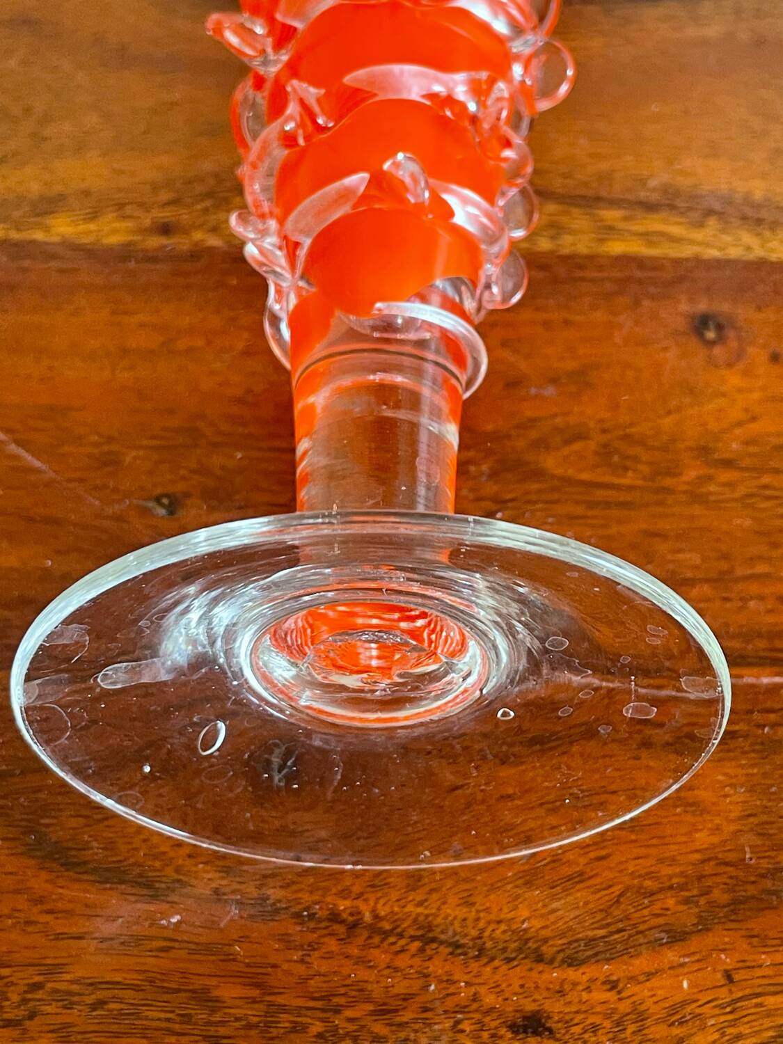 Corolla single-flower vase
