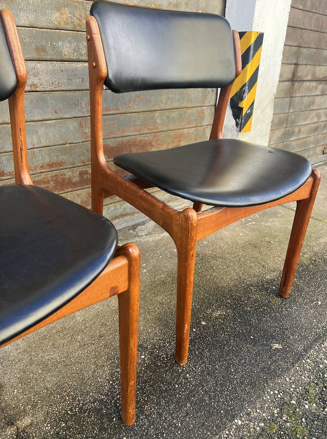 Set of 2 Scandinavian chairs Model 49 by Erik Buch for O.D. Mobler, D