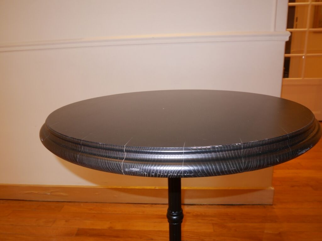 Table bistro tray ground in solid black tinted ash, tripod footing in black cast iron
