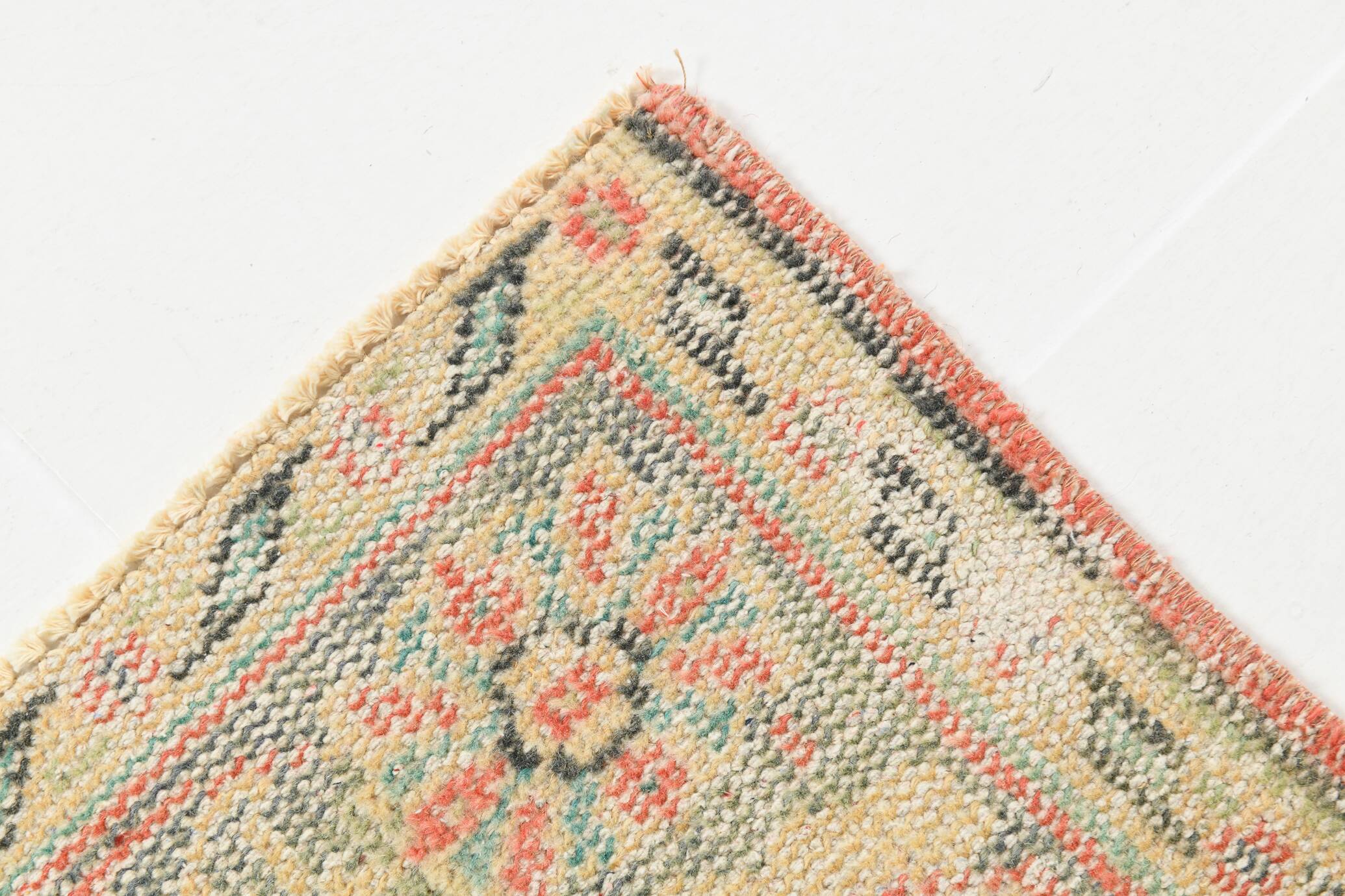 6x9 Soft Beige & Red Geometric Vintage Rug, 181x260 Cm