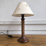 Table lamp in turned wood and rope