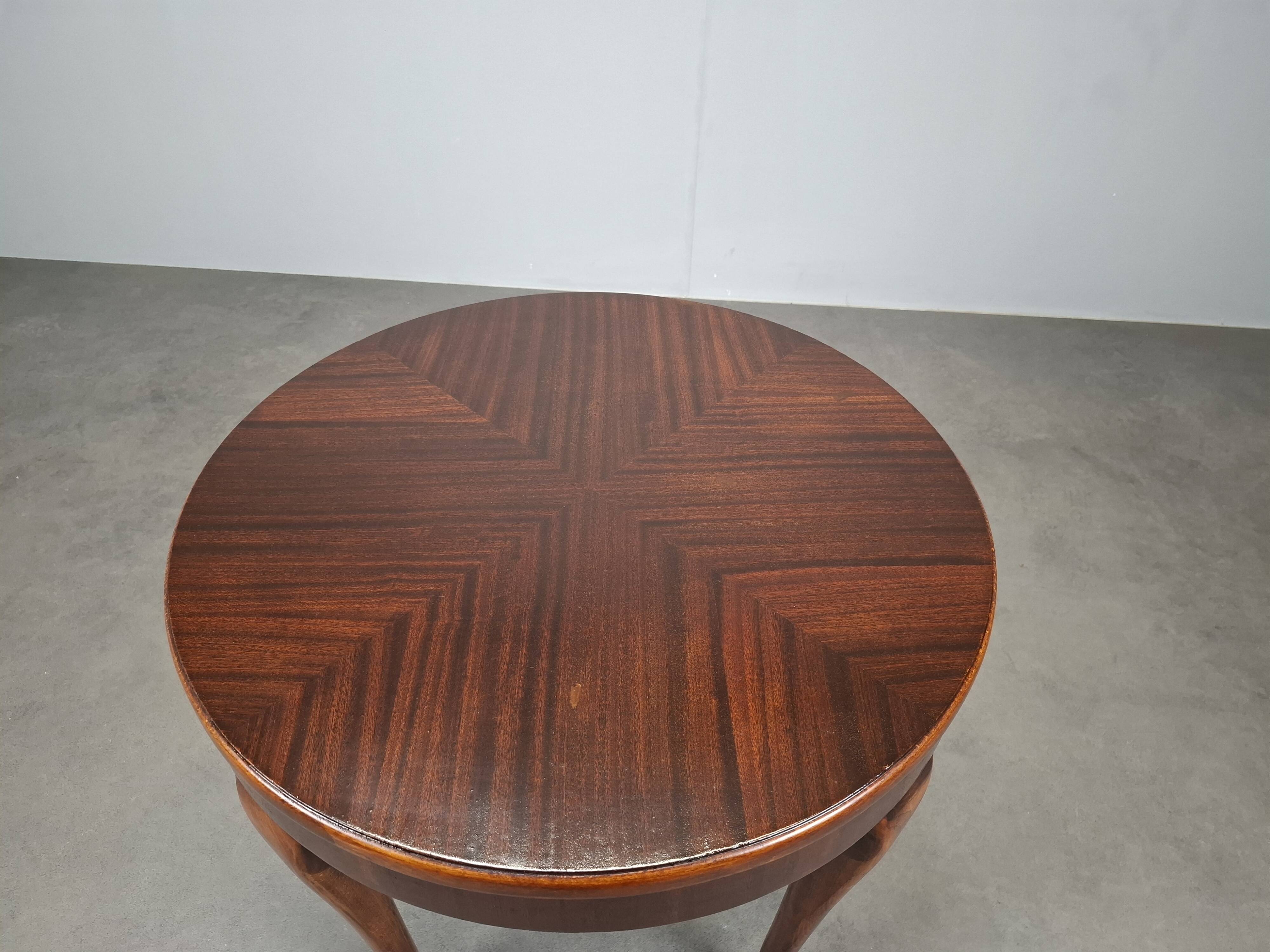 1930s Czechoslovak Art Deco Round Table in Wood and Veneer
