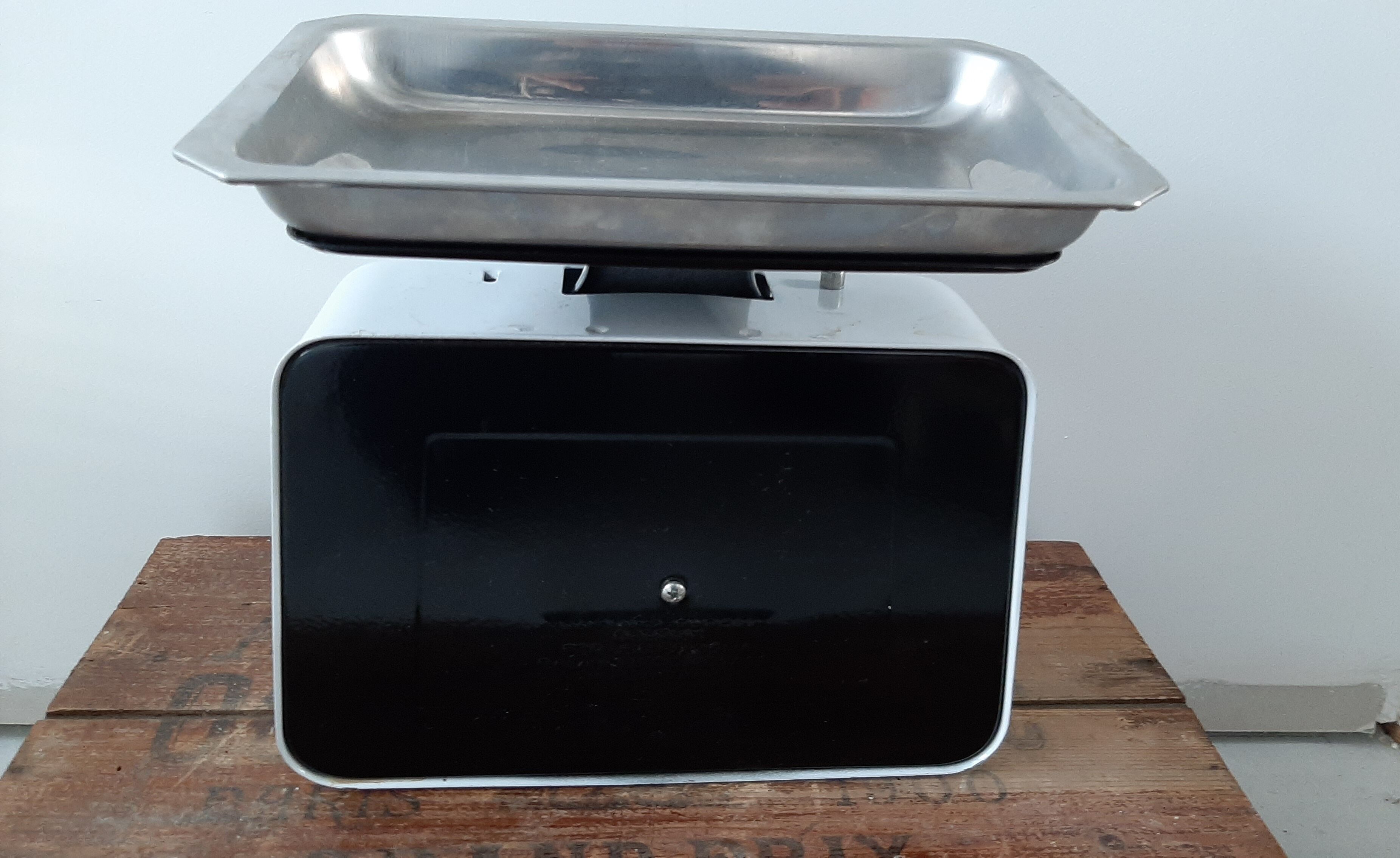 Stube West Germany white vintage kitchen scale