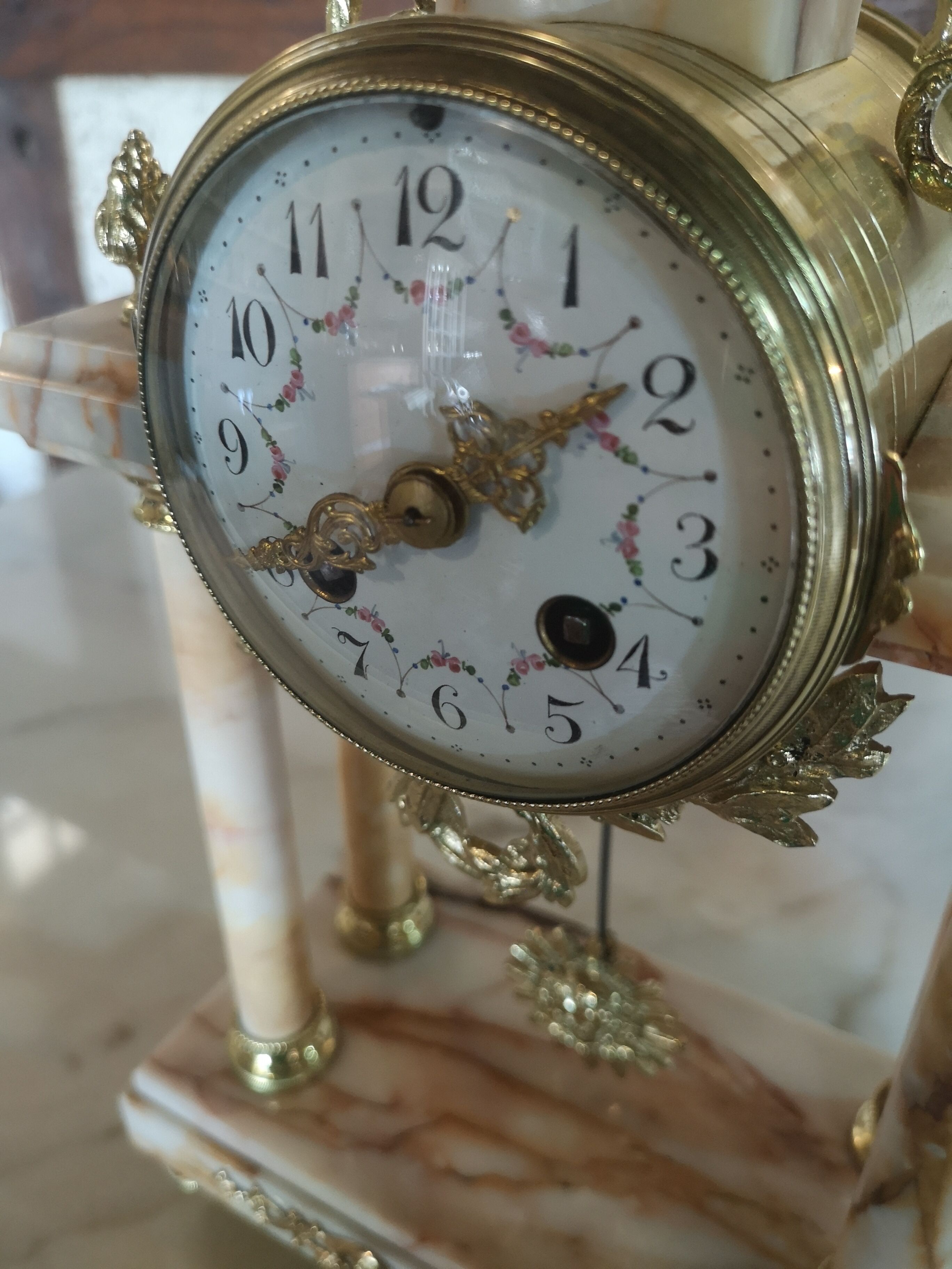 Pendule style Louis XVI