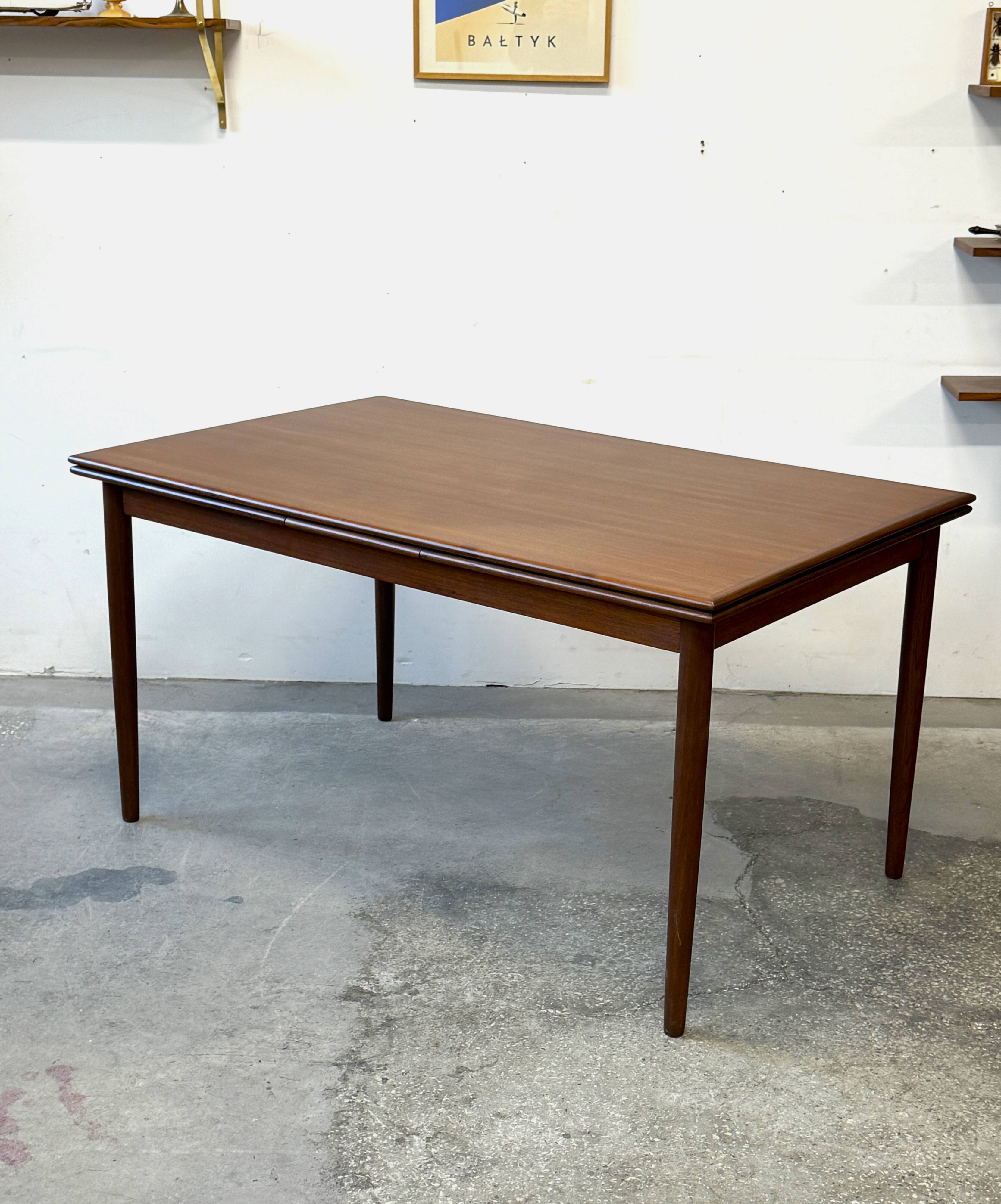 Extendable teak table, Denmark 1960s/1970s, mid-c vntg