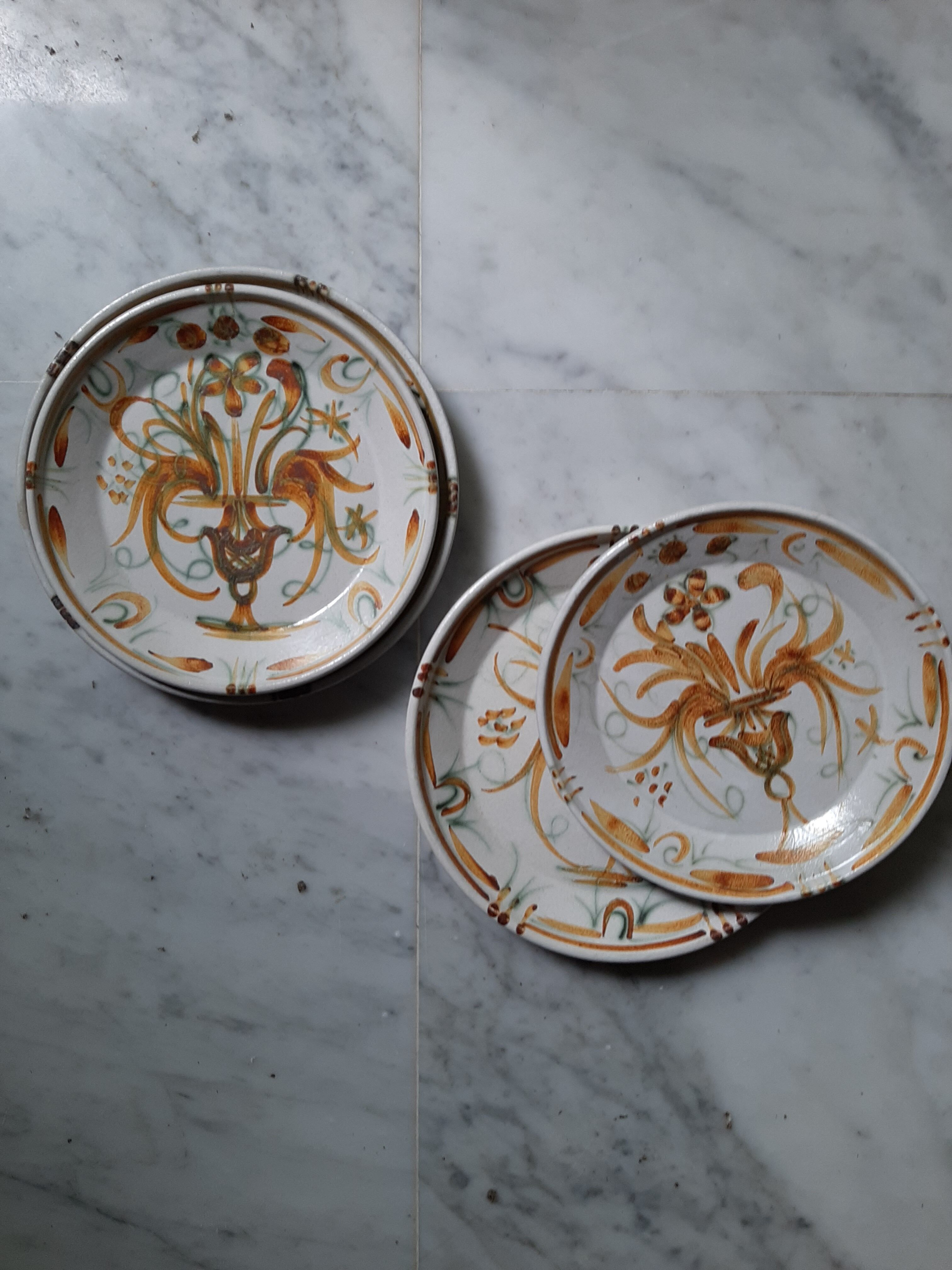 8 flat starter/dessert plates Keraluc Quimper