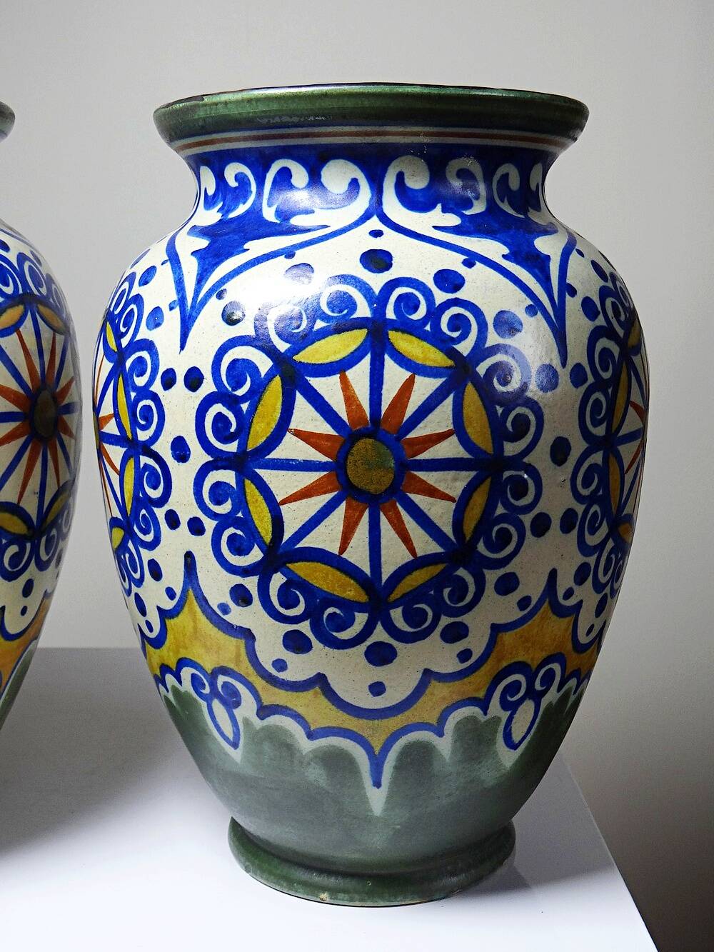 A pair of large decorative vases by Carla Holland, Gouda decoration, circa 1930-40.