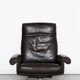 Fauteuil et repose-pieds de Sede DS-31