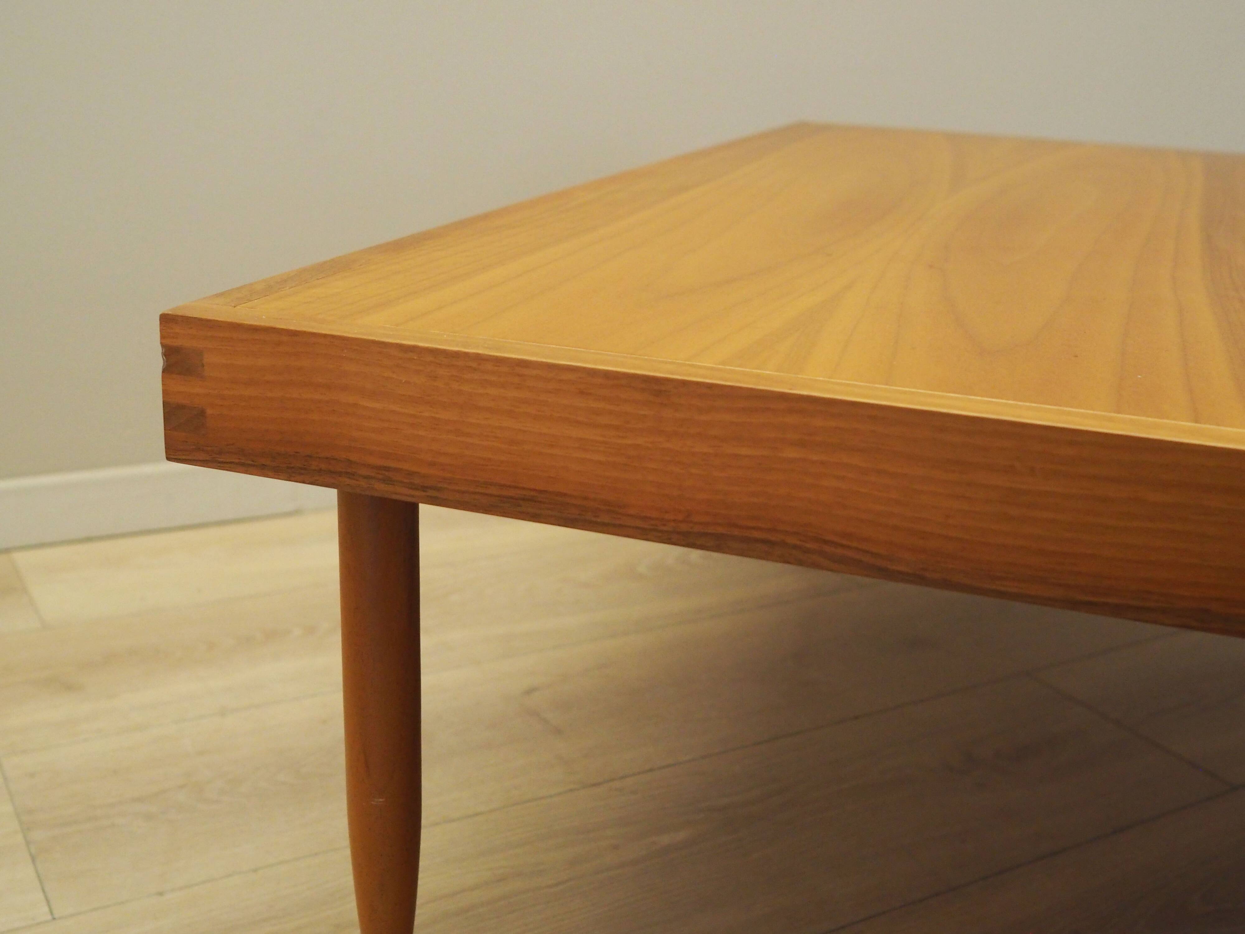 Mahogany coffee table, Italian design, 1970s, production: Italy