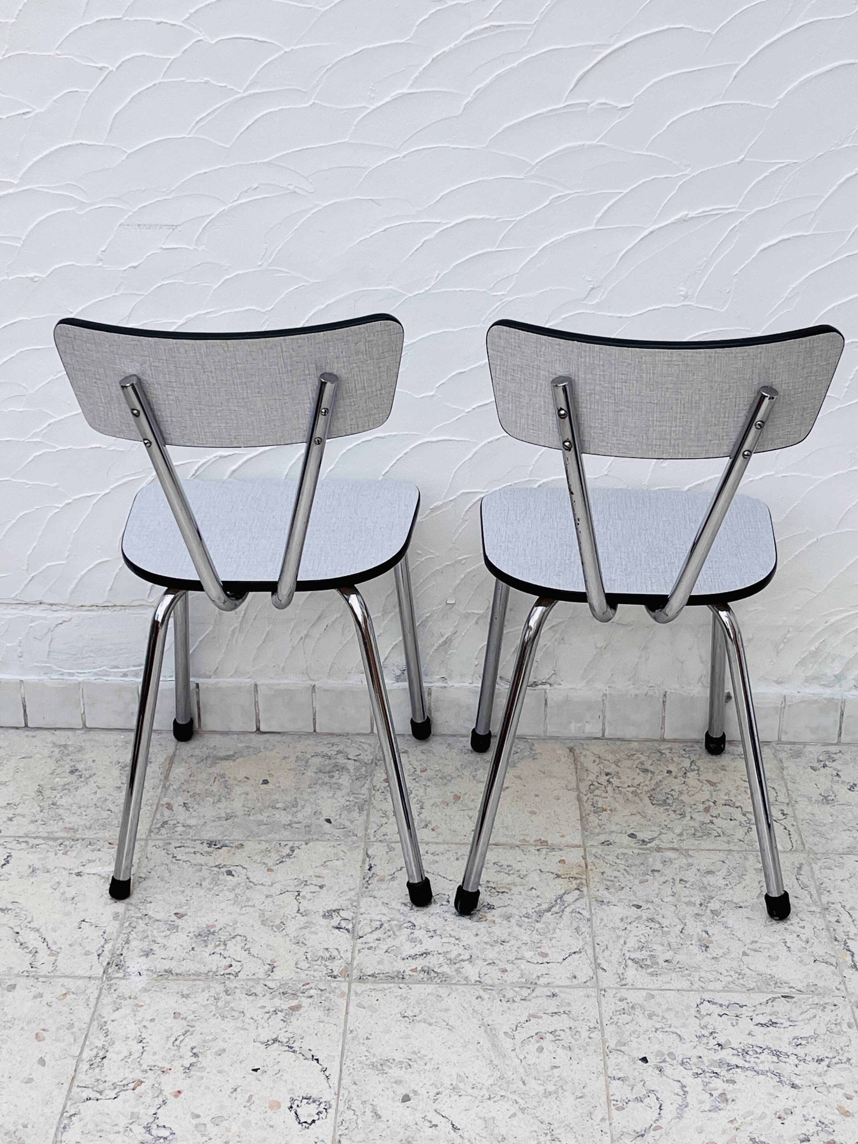 Set of 2 Formica chairs