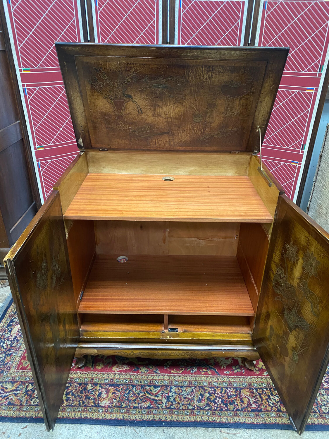 Bar furniture old Asian Chinese style transformed