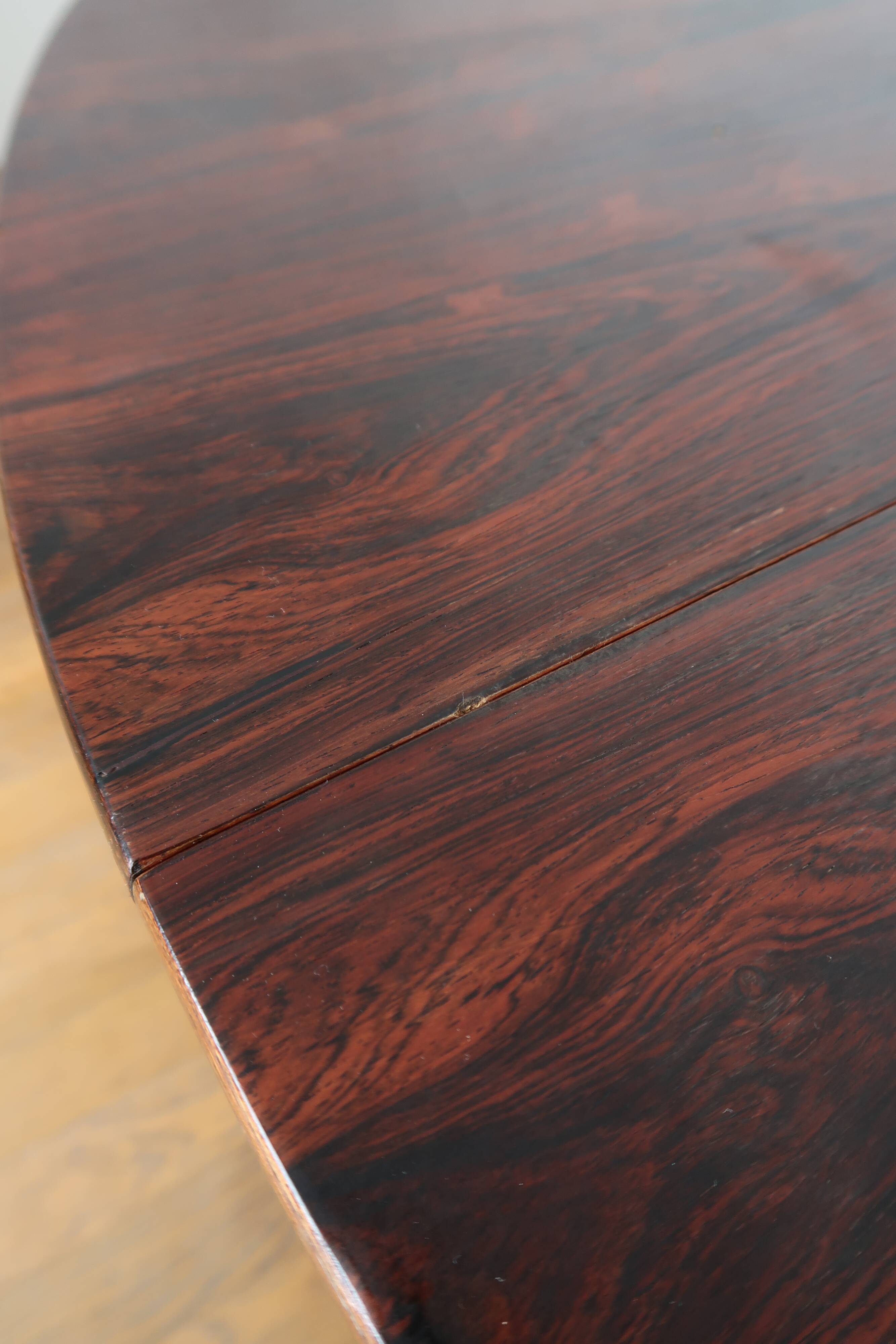 Round table extendable rosewood