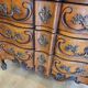 Commode à tiroirs en noyer