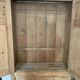 Armoire en bois brut massif