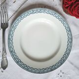 Assiettes plates anciennes dépareillées en faïence terre de fer