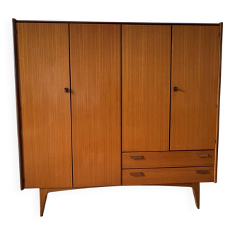 Armoire, penderie scandinave vintage en teck