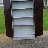 Armoire industrielle en fer