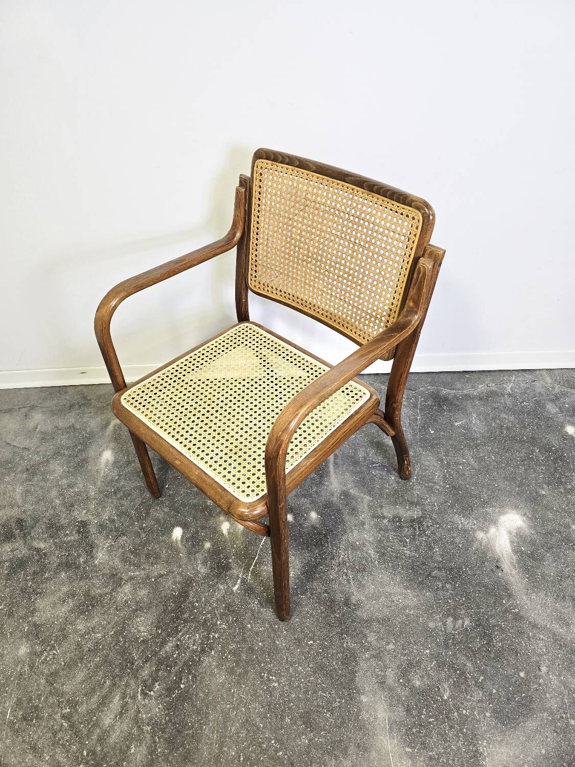 Fauteuil en bois cintré des années 60