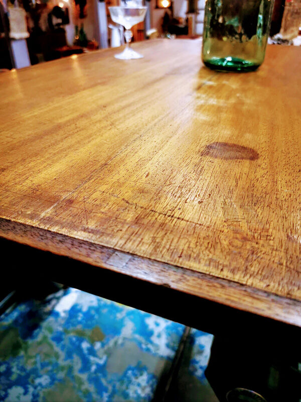 Heliolithe architect's table