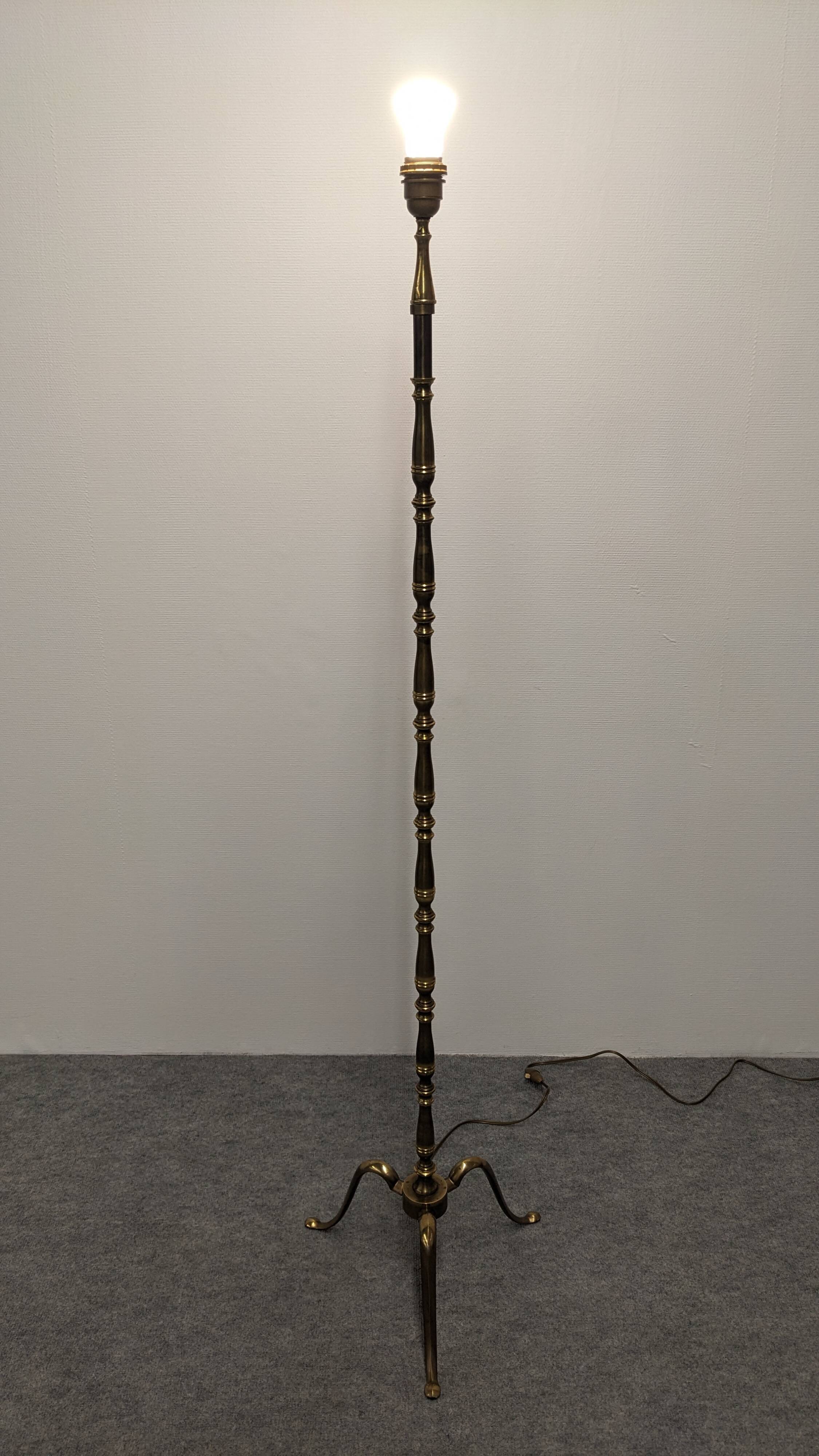 Tripod floor lamp in bronze, France circa 1960