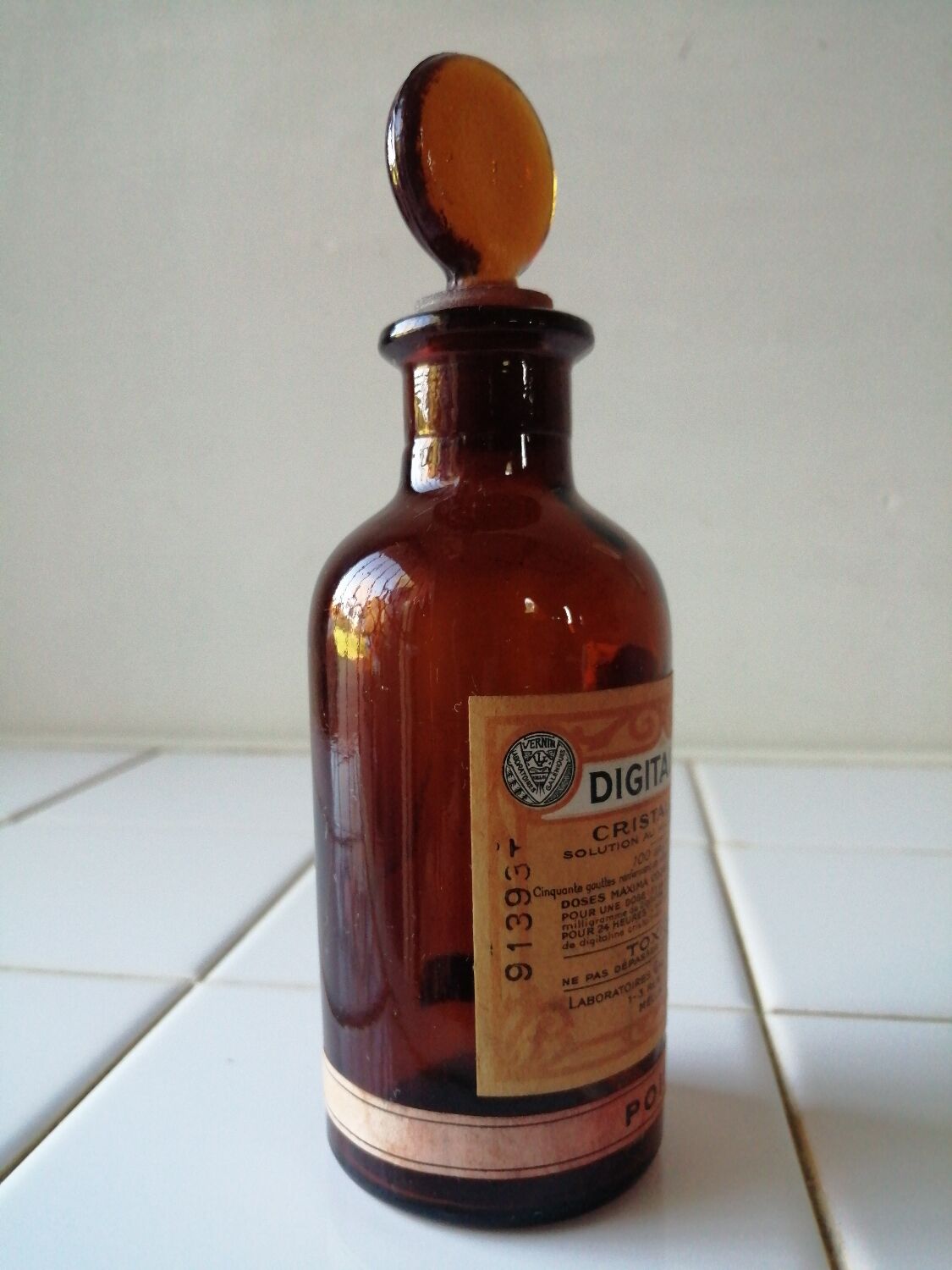 Digitaline apothecary bottle