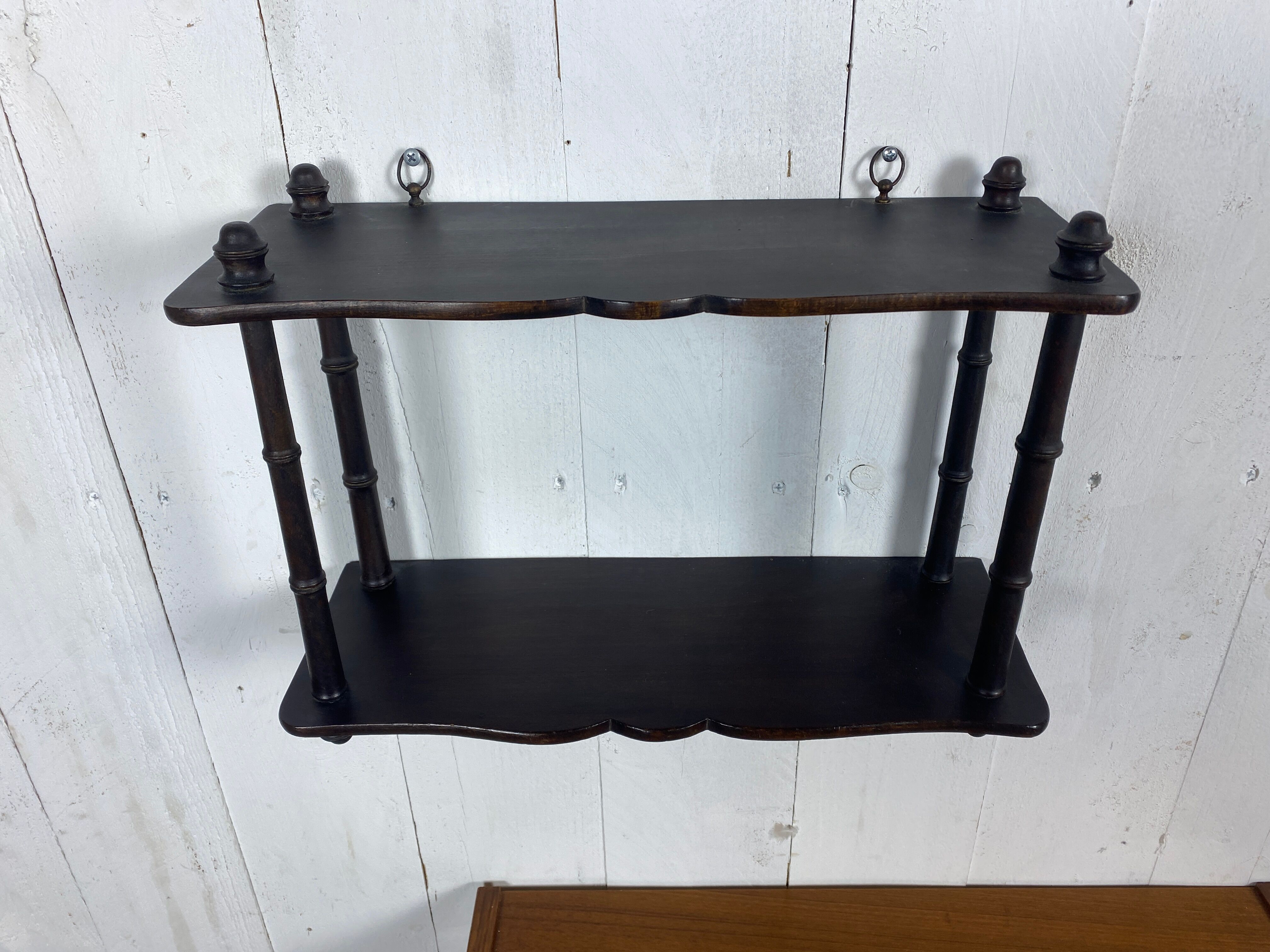 Étagère en bois