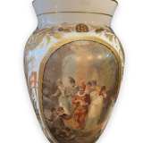 Vase in painted and gilded opaline animated scene
