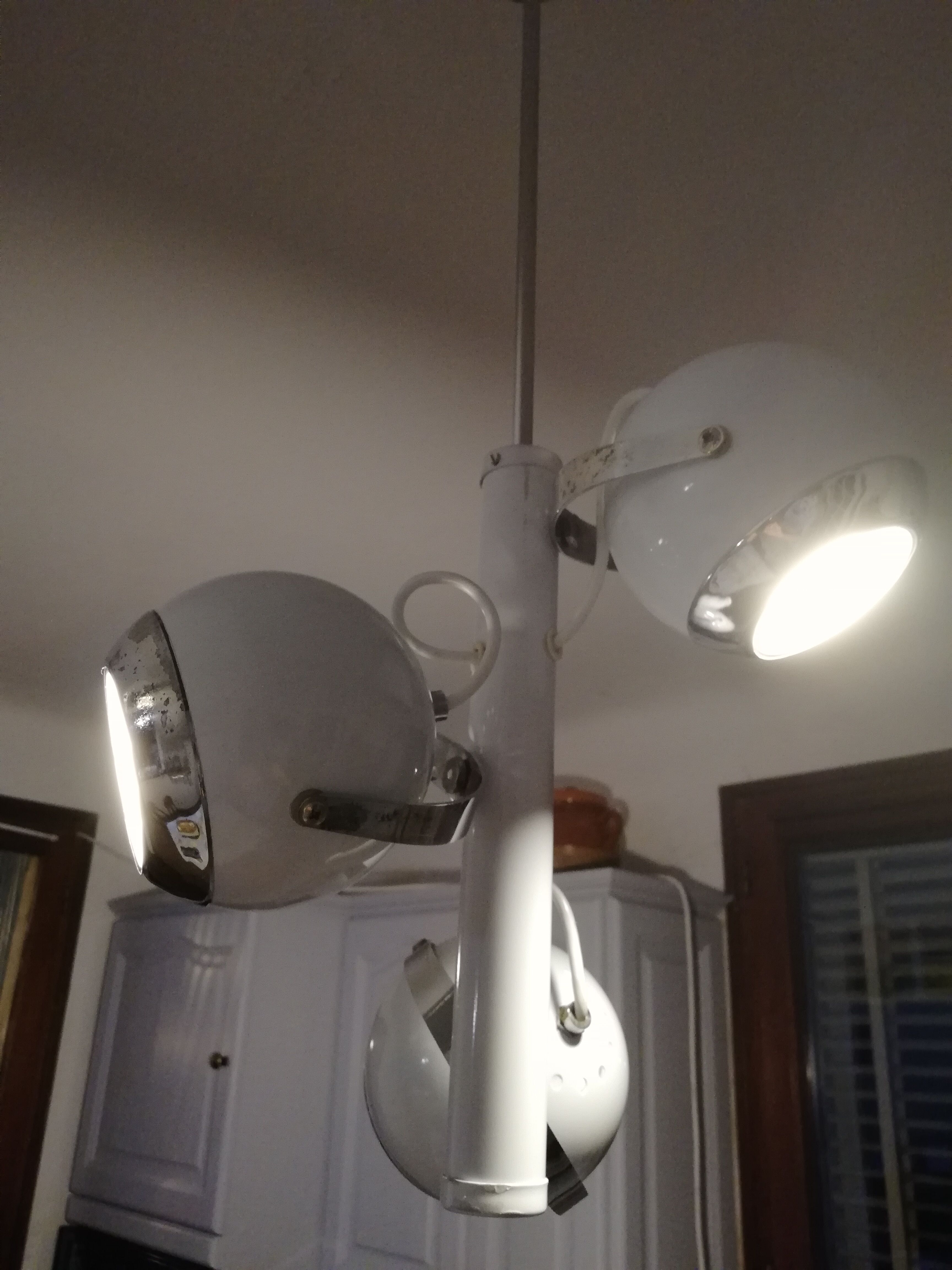 Eyeball chandelier 60