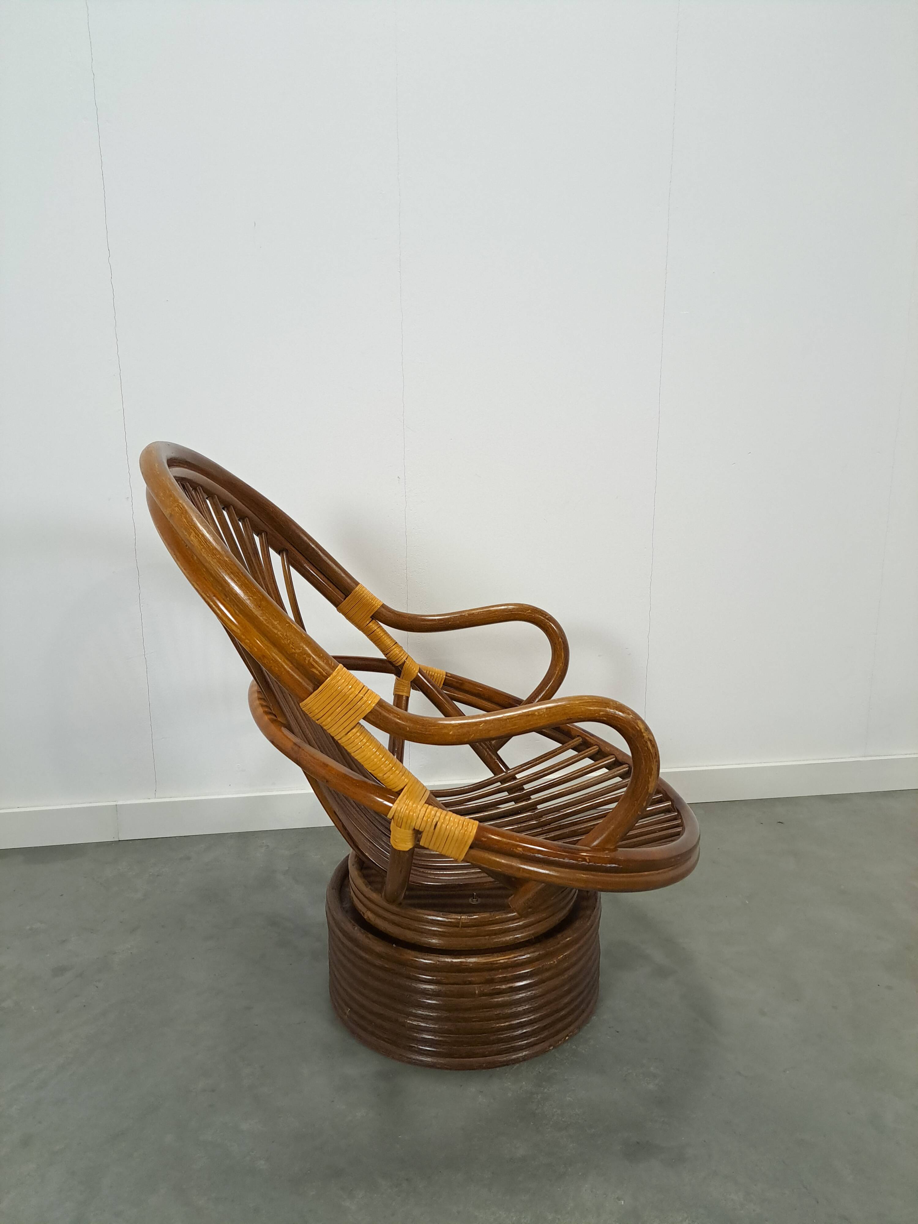 Rotan manou draai stoel