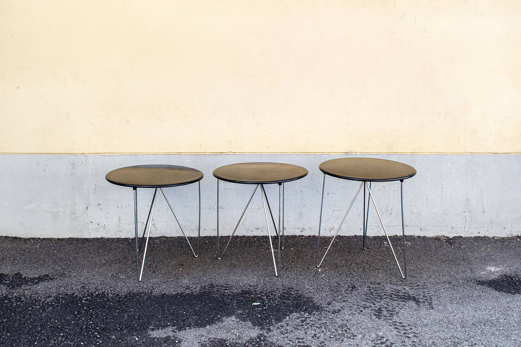 Tris di tavolini circolari Italia Anni '80