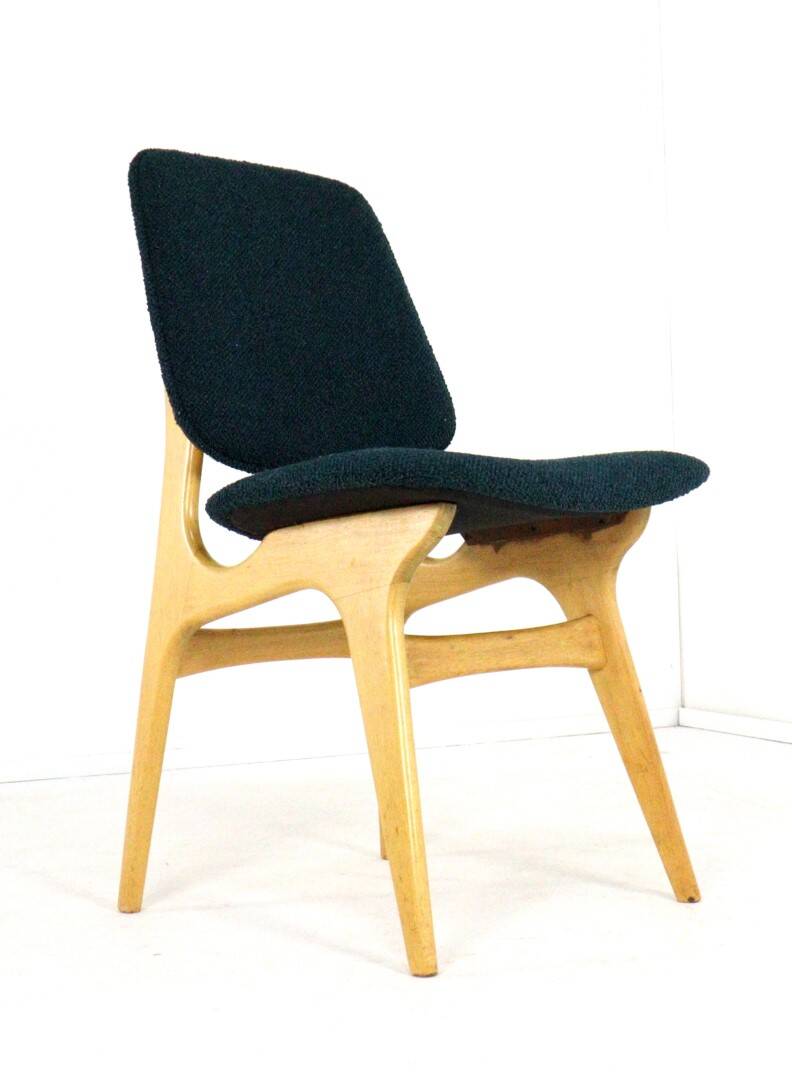 Set of 4 chairs in the style of Arne Hovmand olsen 'Bergen'