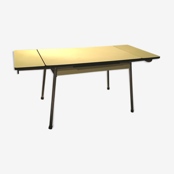 1950 yellow formica table