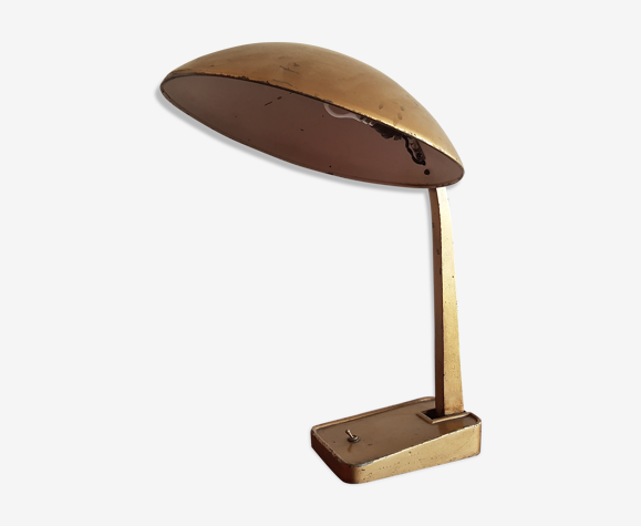 Lampe de table en métal peint doré