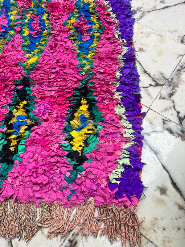 Tapis berbère de couloir Boucherouite rose et  fluo
