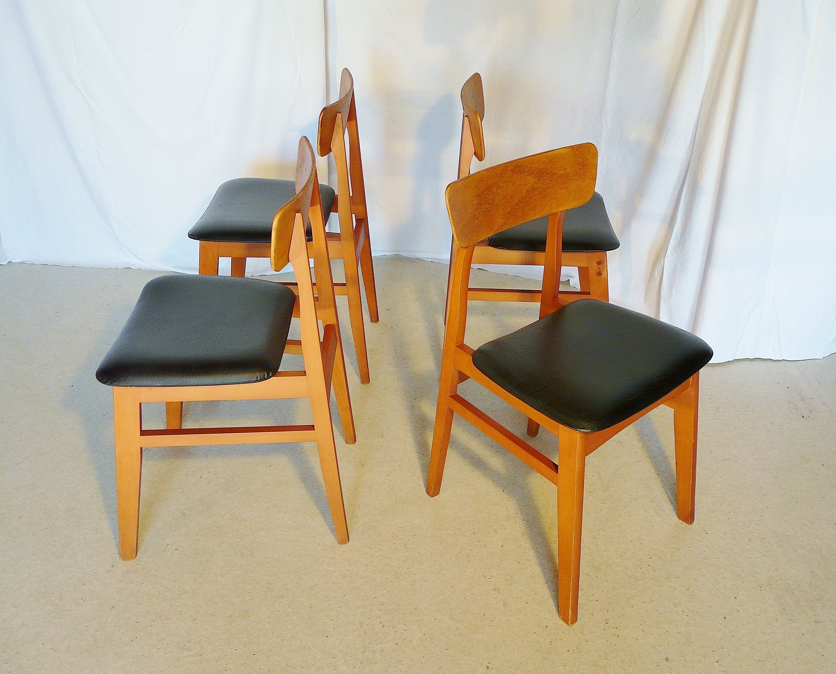 Set of four scandinavian chairs