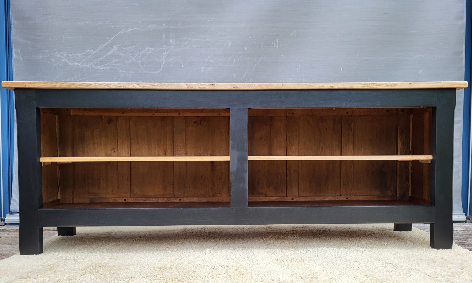 Enfilade • Comptoir de service bicolore noir • miel