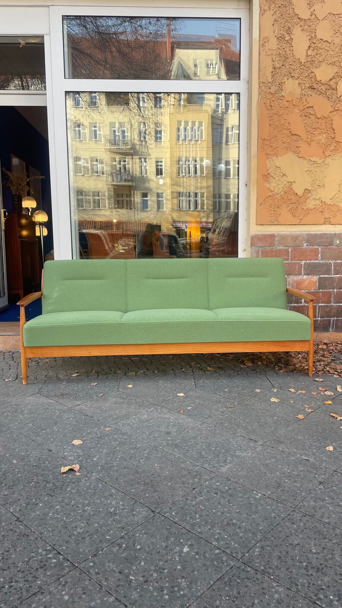 Daybed of the 60s vintage in wood and fabric