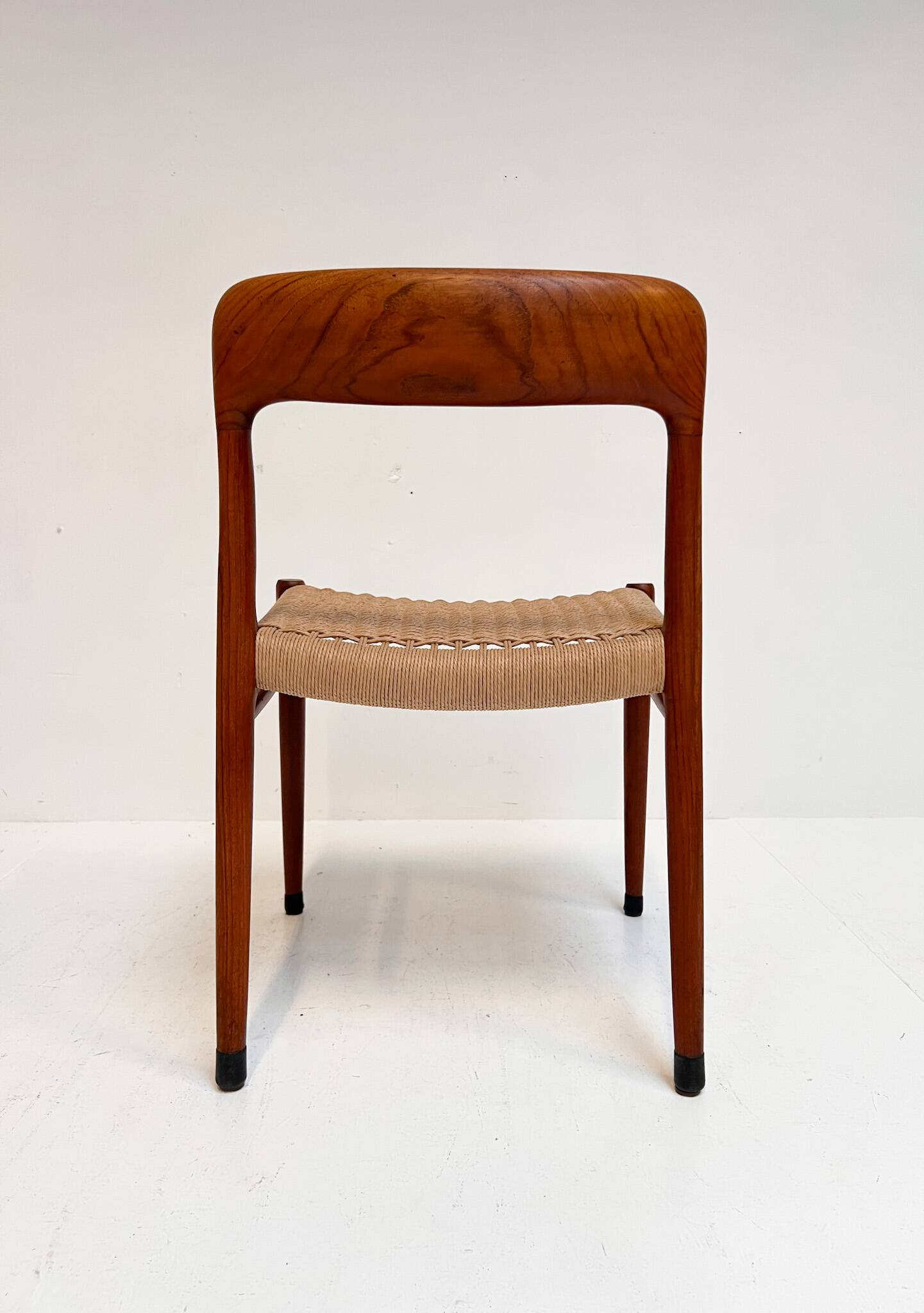Refurbished set of 4 Model 75 chairs by Niels Møller, 1960s